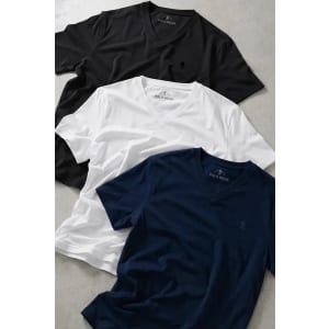 Kit com 3 Camisetas Gola V Polo Wear
