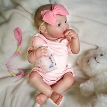 Boneca Bebe Reborn Pintada Realista Menina 48cm De Silicone