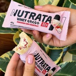 Caixa com 12 Barras Nutrata Whey Grego 40g Morango com Chantilly