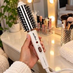 Escova Modeladora Britânia 2 em 1 Branca Antiaderente 60W BEC04 Bivolt